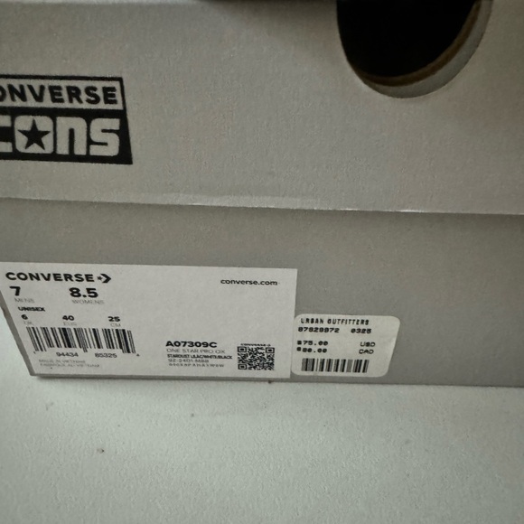 Brand new Urban outfitters pink converse 8.5 womens new in box - Picture 4 of 6